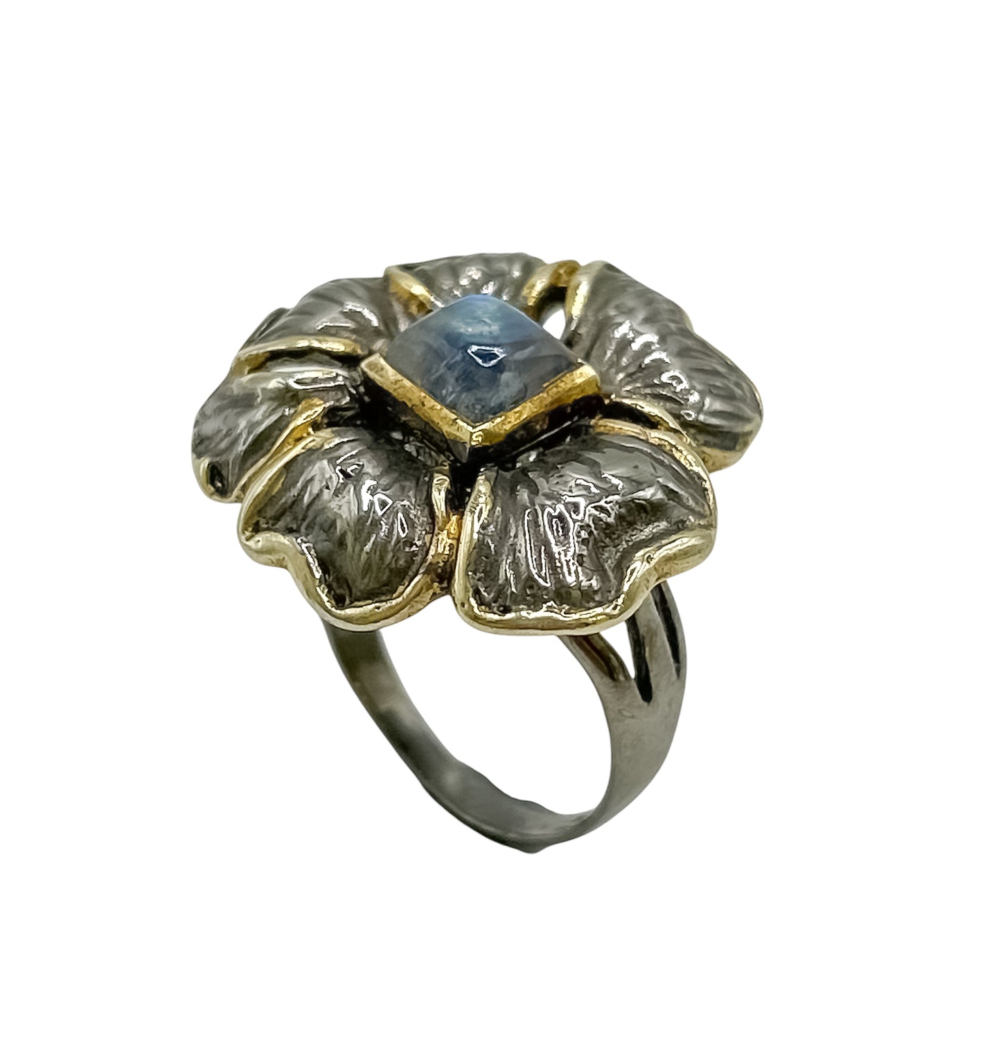 Silver Flower Ring With Spectrolite