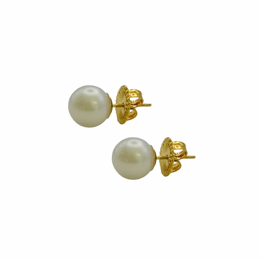 Pearl earrings