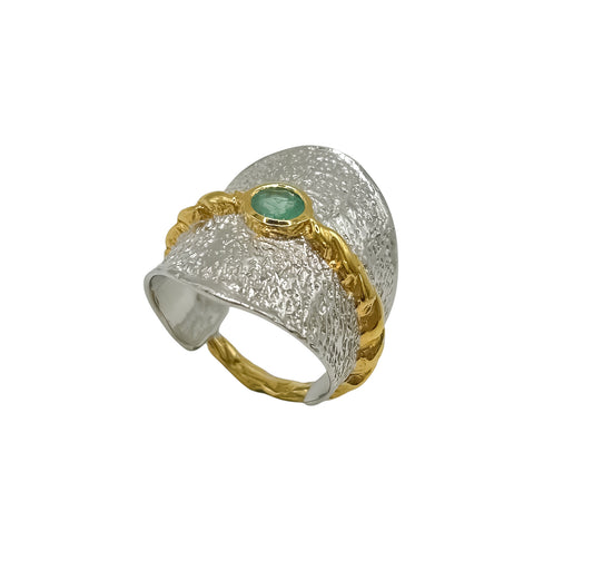 Silver Ring With Emerald