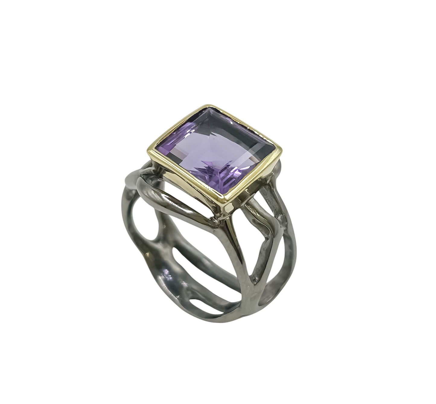 Silver Ring With Amethyst