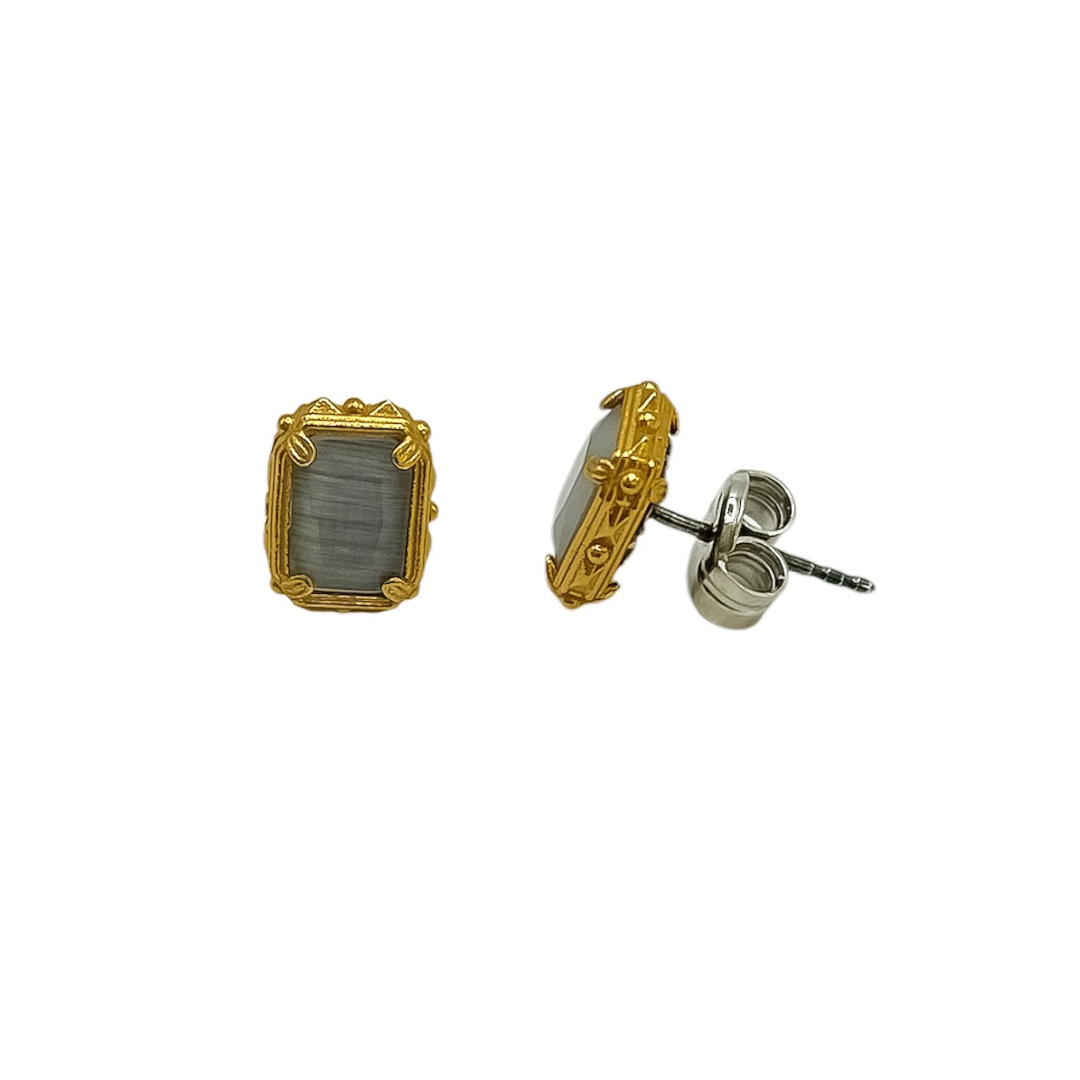 Earrings With White Stones